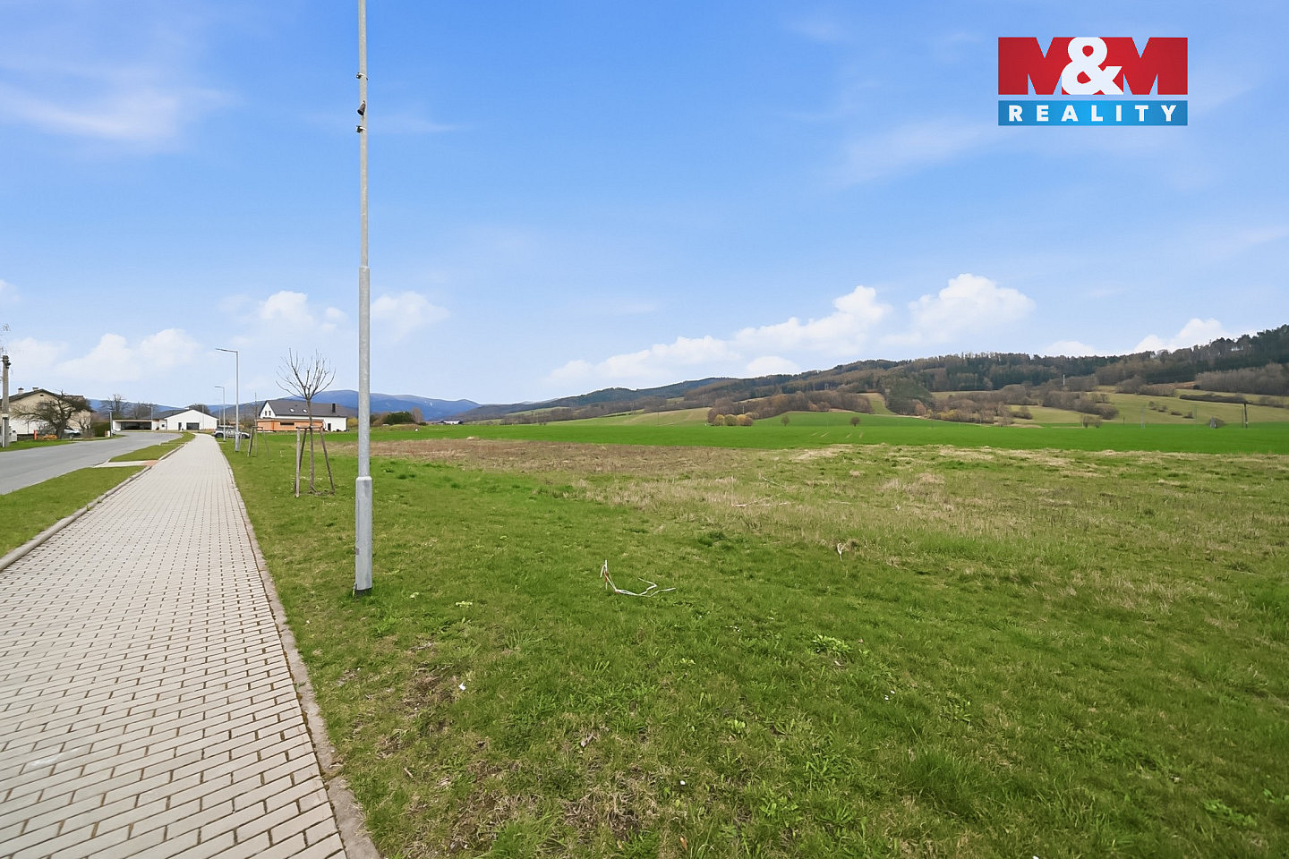 Prodej stavebního pozemku 890 m² – pohled 6