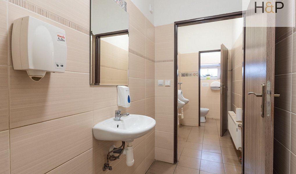 Prodej nájemního domu, činžáku 450 m², Skrbeň – náhled fotky 22