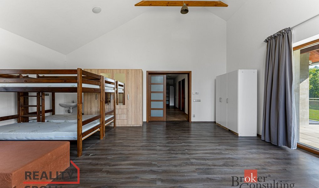 Prodej domu 298 m² s pozemkem 900 m², Kamenice – náhled fotky 24