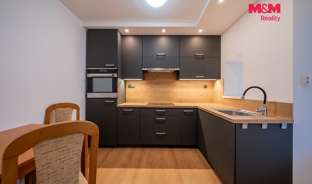 Prodej domu 105 m² s pozemkem 1 904 m², Blansko – náhled fotky 2