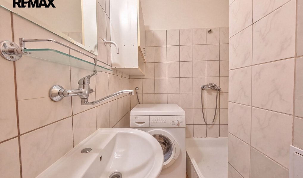 Prodej bytu 2+kk 38 m², Praha – náhled fotky 19