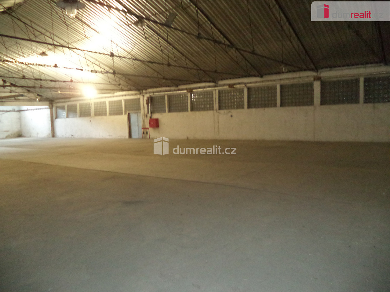 Pronájem výrobních prostor 704 m² — photo 2