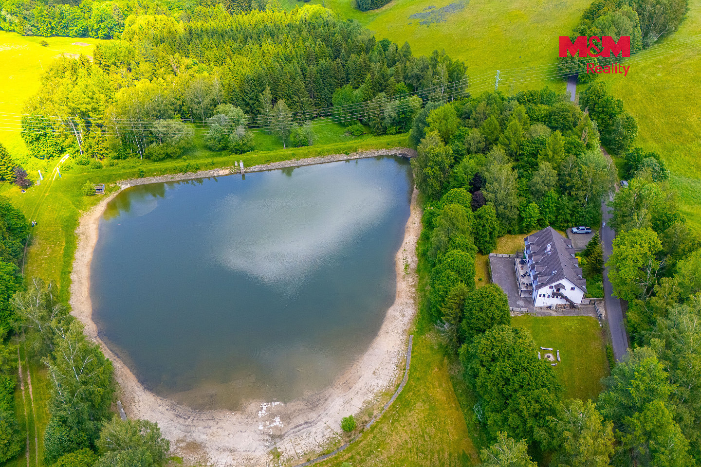 Prodej ubytovacího objektu 443 m² – fotografie 2