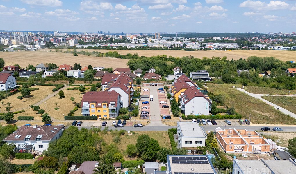 Prodej stavebního pozemku 553 m², Praha – náhled fotky 18