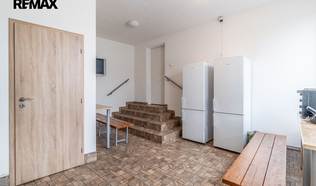 Prodej domu 233 m² s pozemkem 121 m², Praha – náhled fotky 9