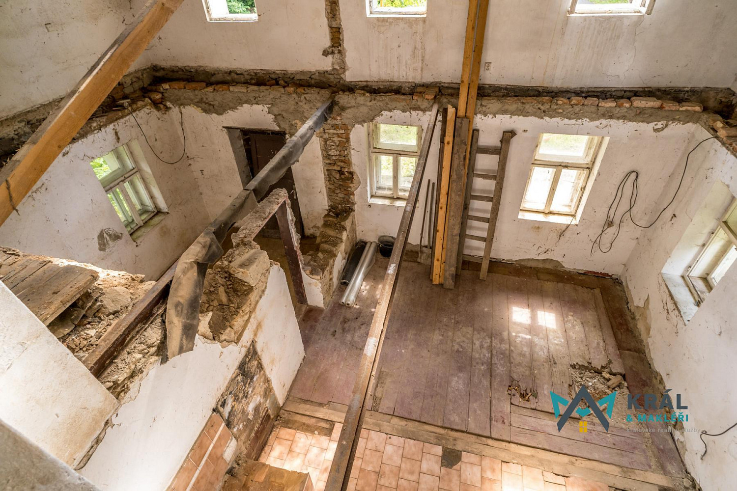 Prodej domu 350 m² s pozemkem 773 m² – fotografie 3