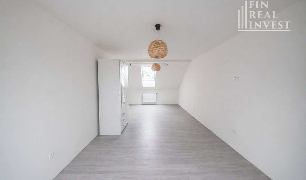 Prodej domu 328 m² s pozemkem 975 m², Hovorany – náhled fotky 20