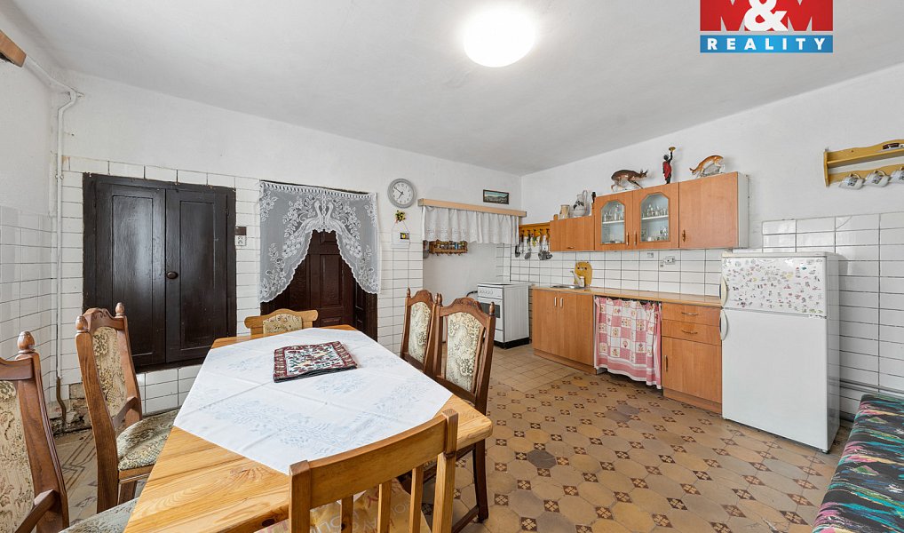Prodej domu 248 m² s pozemkem 2 655 m², Strupčice – náhled fotky 18