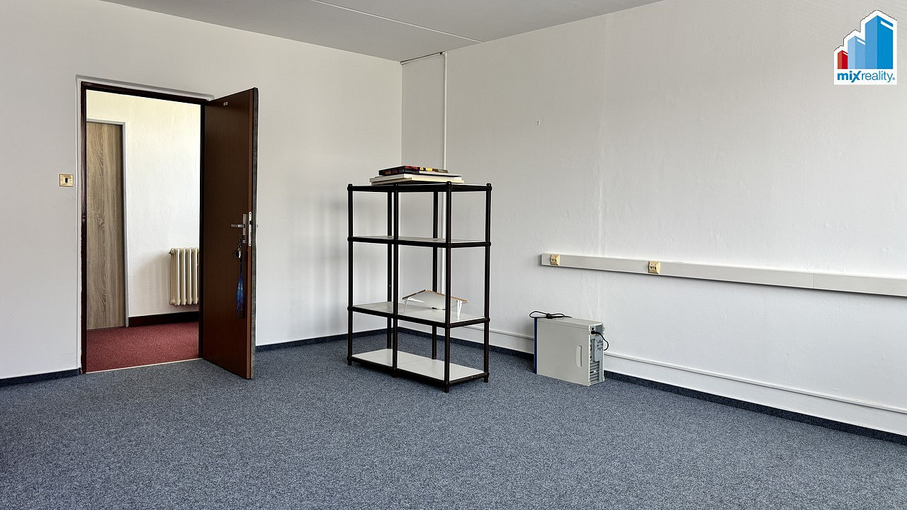 Pronájem kanceláře 27 m² — photo 5