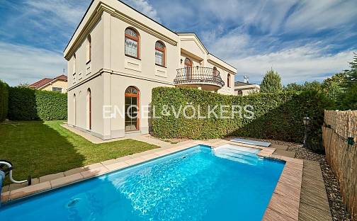 Pronájem domu 243 m² s pozemkem 718 m², Nebušická, Praha 6 - Nebušice