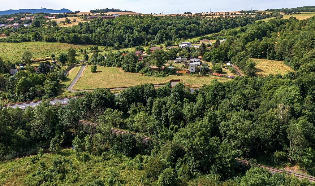 Prodej stavebního pozemku 1 058 m², Bystřany – náhled fotky 10