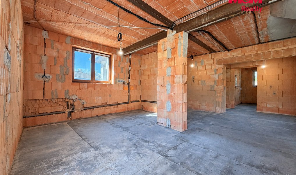 Prodej domu 253 m² s pozemkem 1 752 m², Dubno – náhled fotky 24