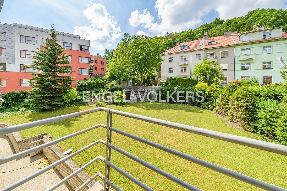 Pronájem bytu 4+1 150 m² – fotografie 3