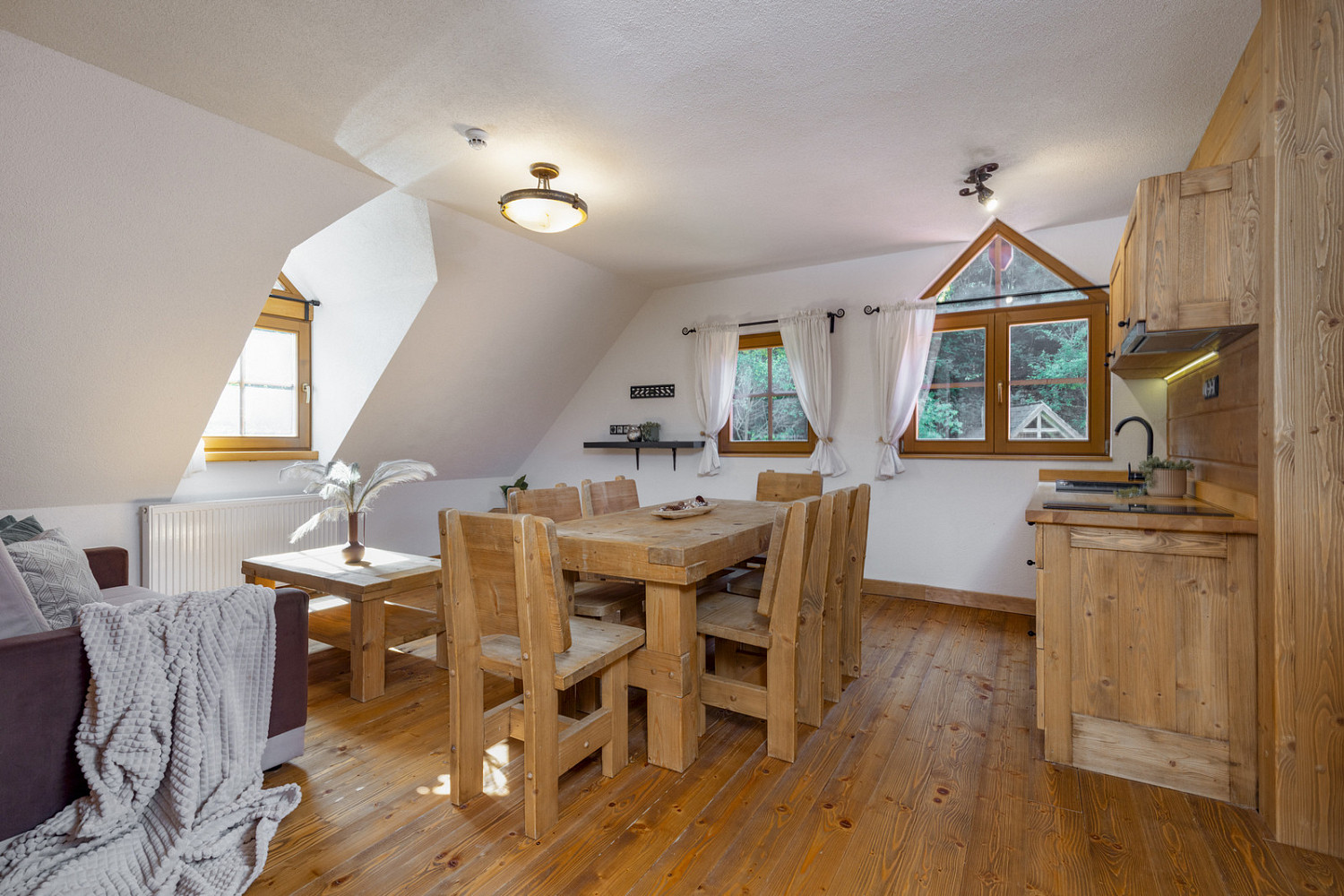 Prodej ubytovacího objektu 155 m² – fotografie 4