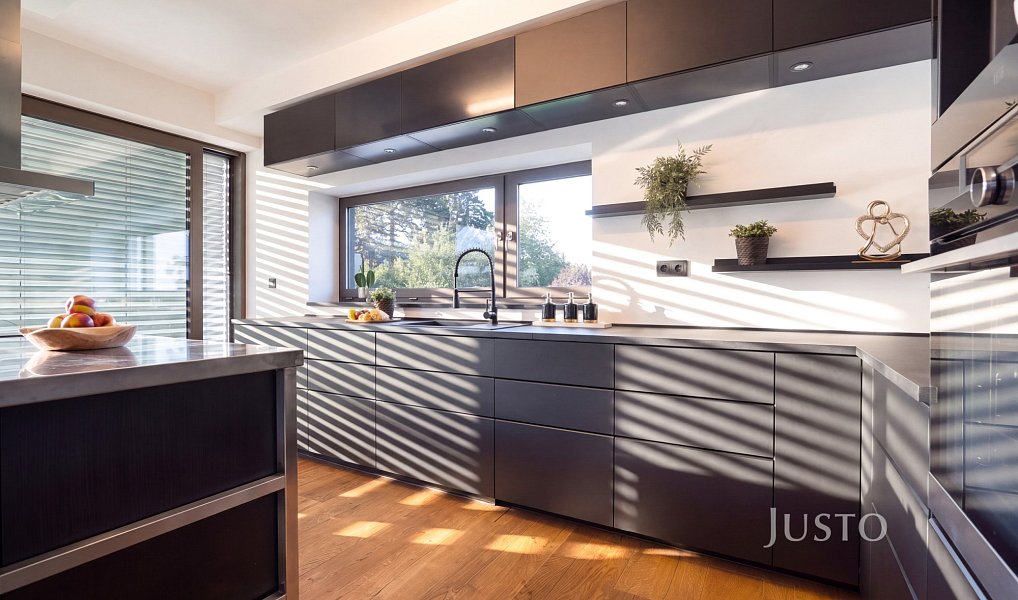 Prodej domu 349 m² s pozemkem 1 385 m², Ohrobec – náhled fotky 13