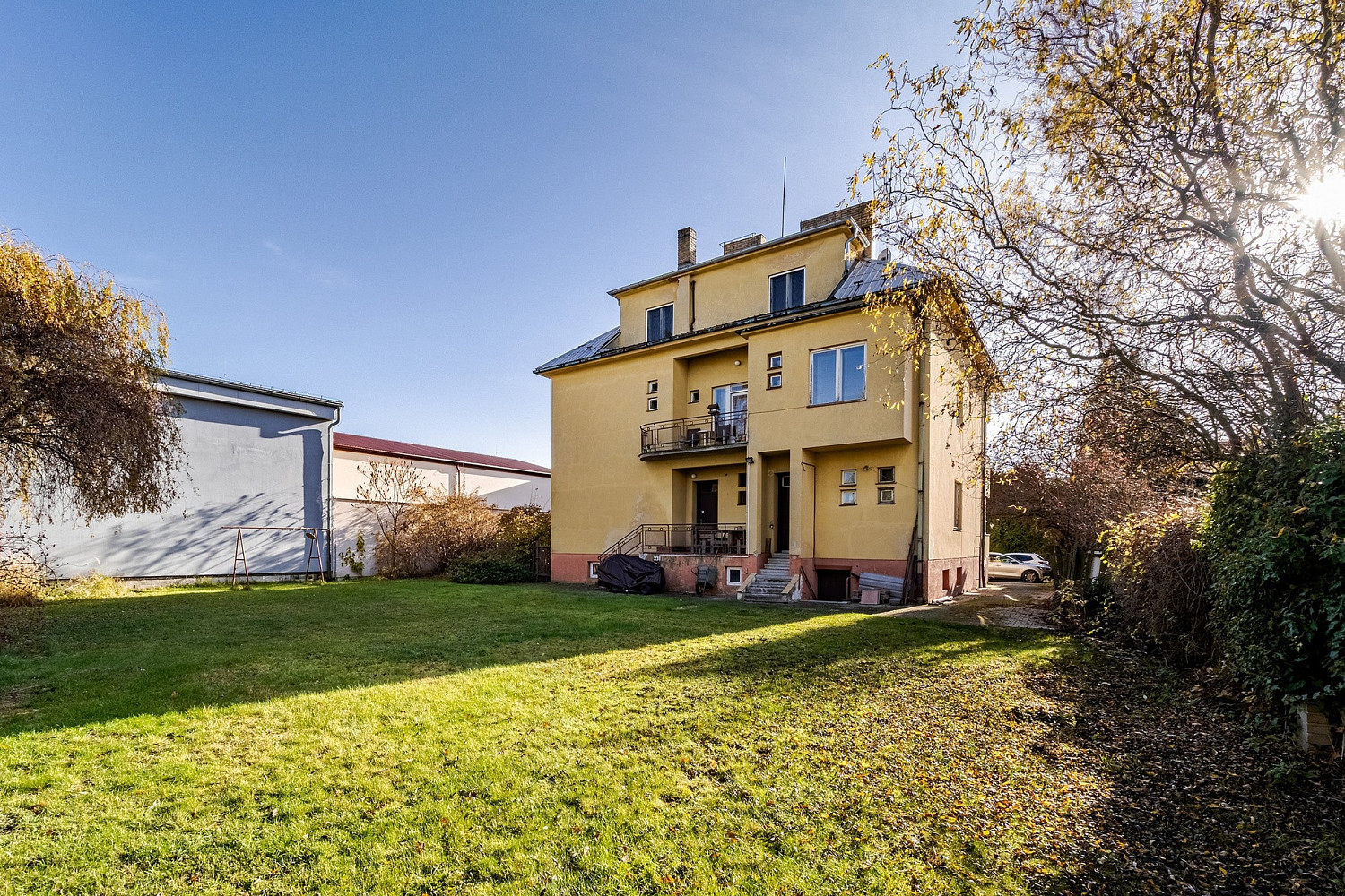 Prodej nájemního domu, činžáku 500 m² — photo 2