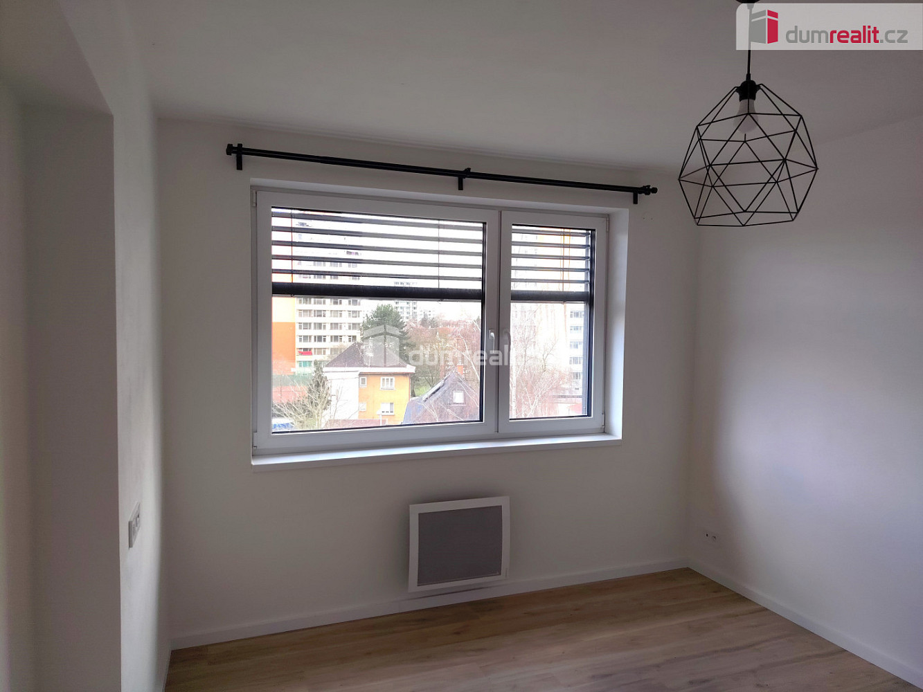 Pronájem bytu 2+kk 33 m² — photo 2