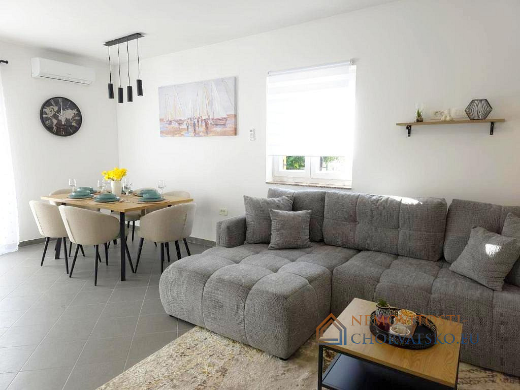 Prodej domu 132 m² s pozemkem 350 m² - Ansicht 2