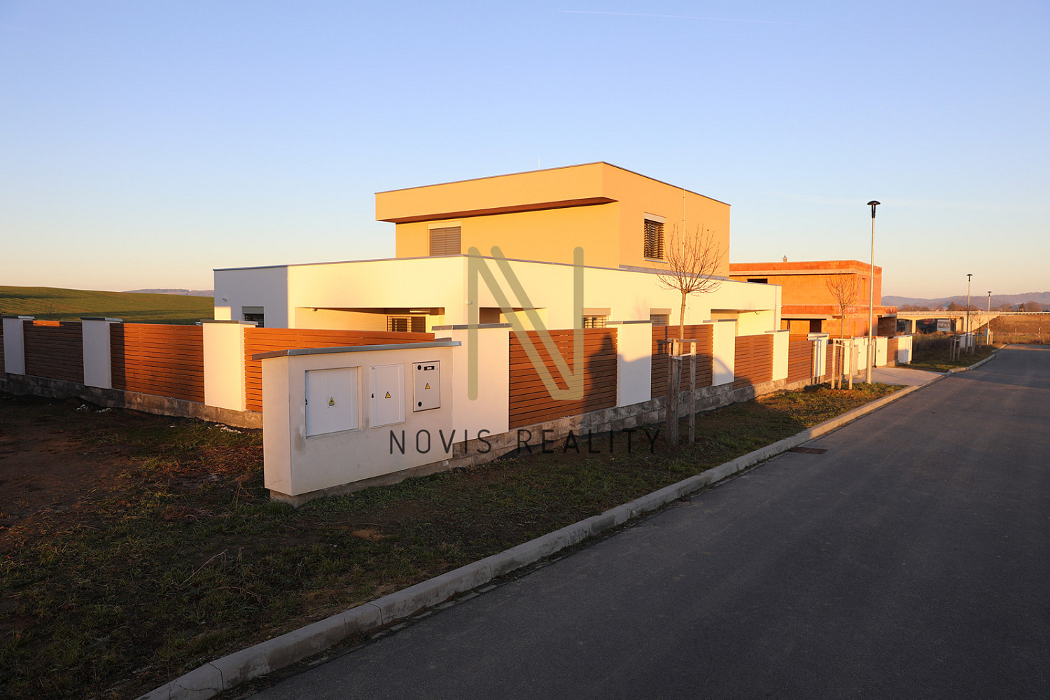Prodej domu 233 m² s pozemkem 734 m² – pohled 4