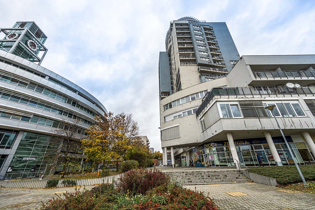 Prodej garážového stání se sklepem, ov, 15m2, ul. petržílkova 2583/15, praha 5 - stodůlky