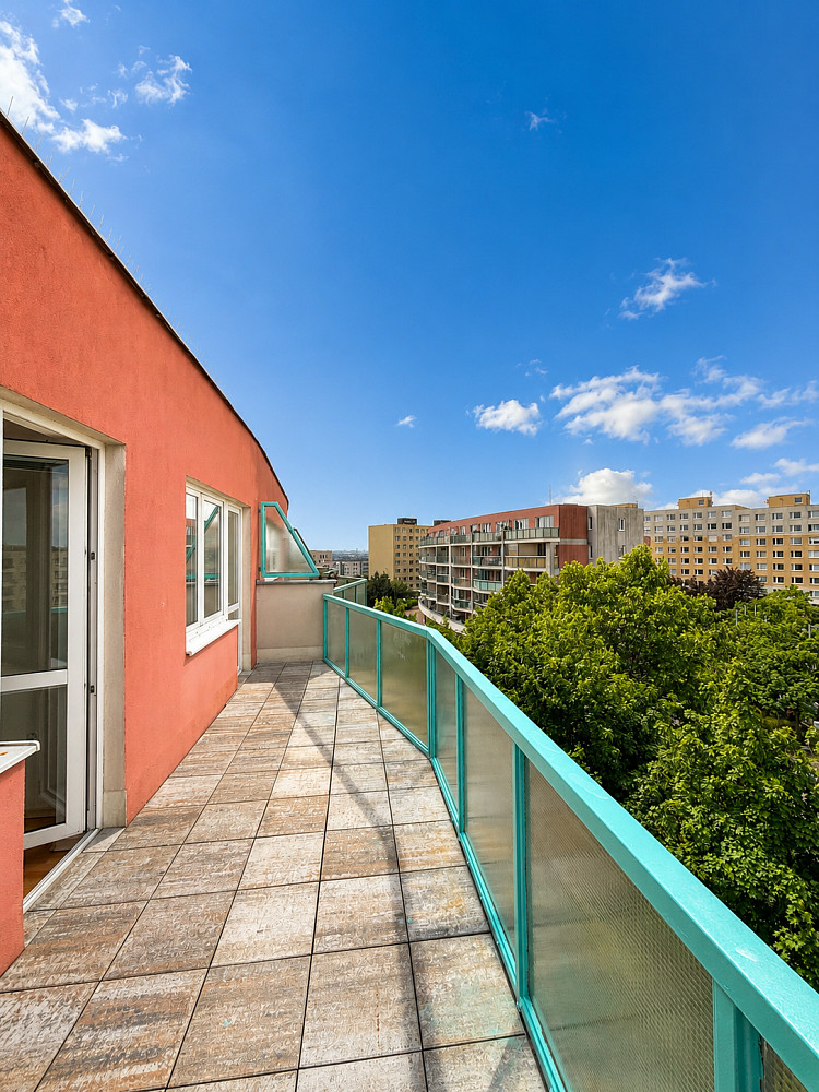 Prodej bytu 3+kk 97 m² – pohled 2
