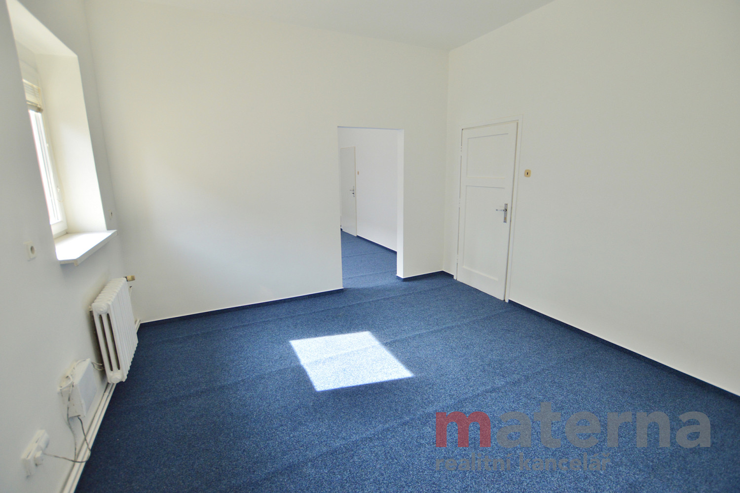 Pronájem kanceláře 32 m² – fotografie 4