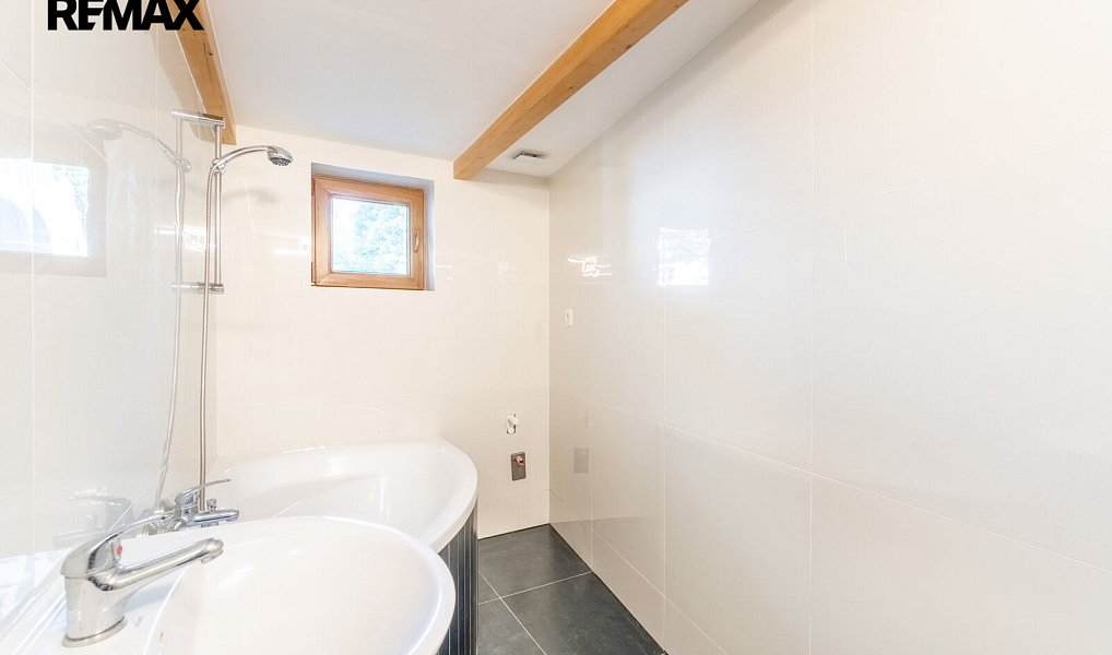 Prodej obchodních prostor 19 m², Praha – náhled fotky 9