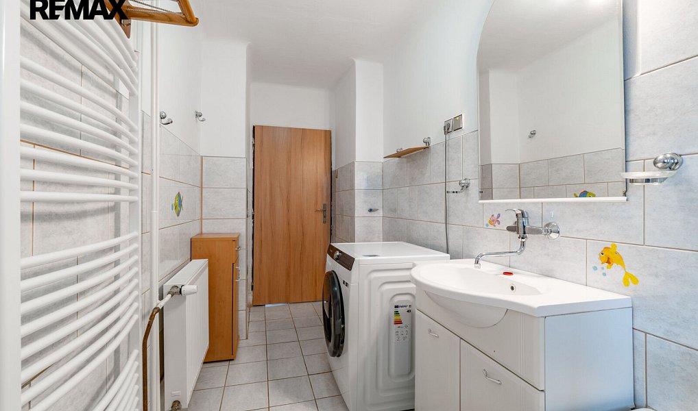 Prodej domu 328 m² s pozemkem 758 m², Vejprty – náhled fotky 40