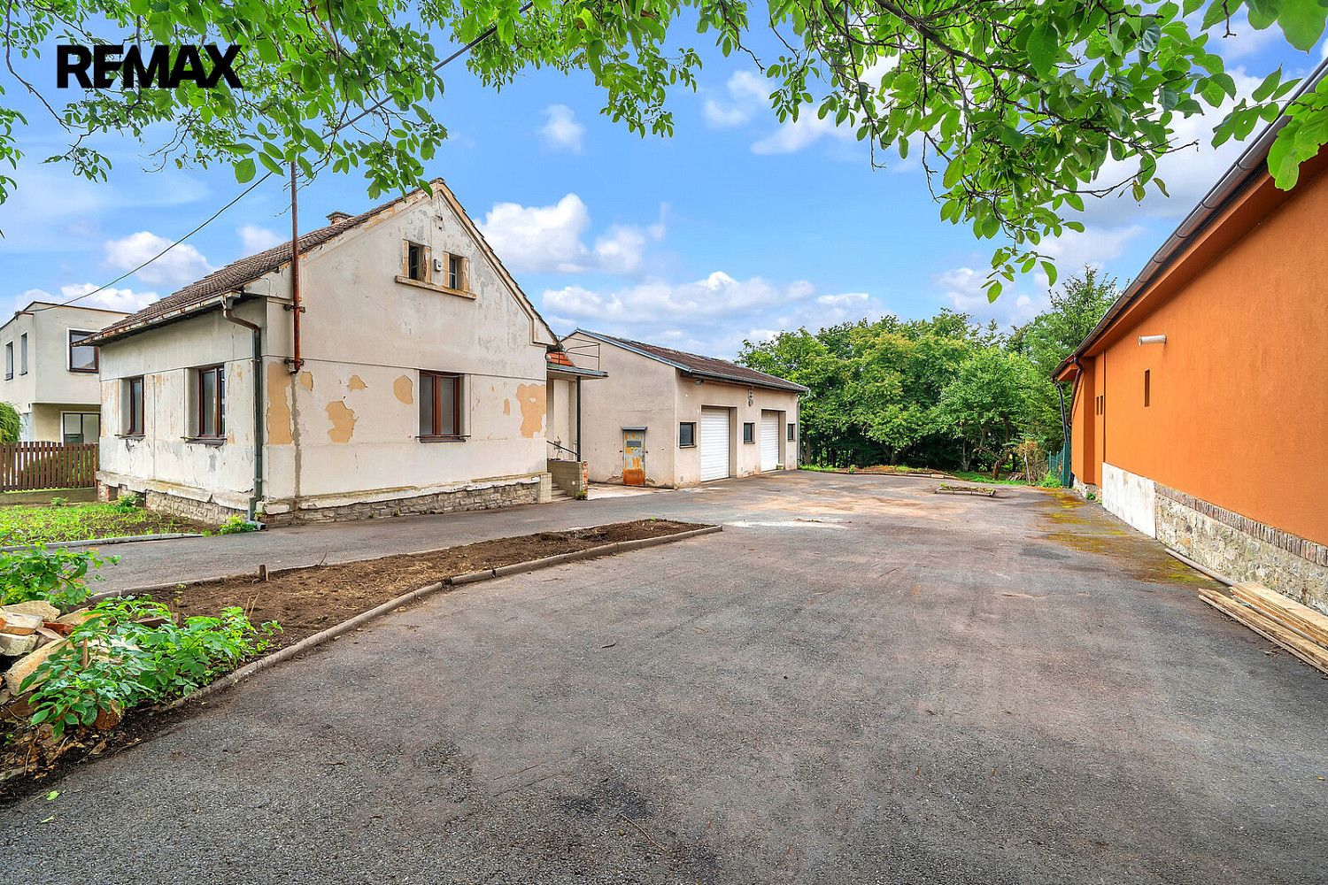 Prodej domu 265 m² s pozemkem 1 117 m² – fotografie 2