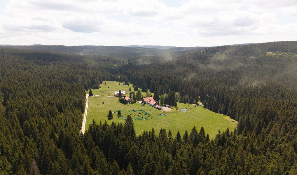 Prodej ubytovacího objektu 980 m², Potůčky – náhled fotky 39