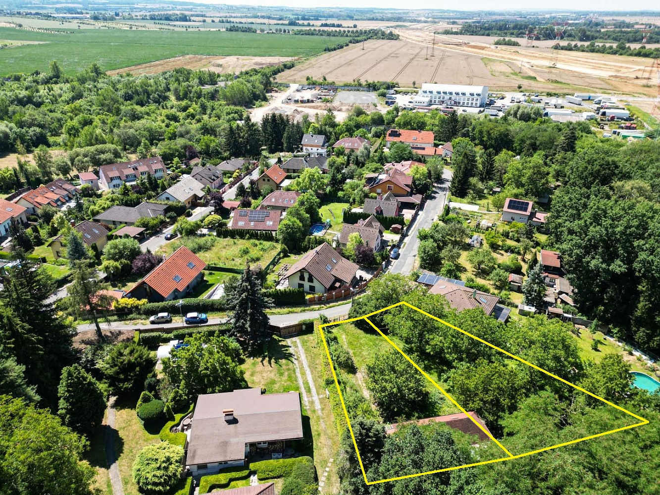 Prodej stavebního pozemku 718 m² – fotografie 3