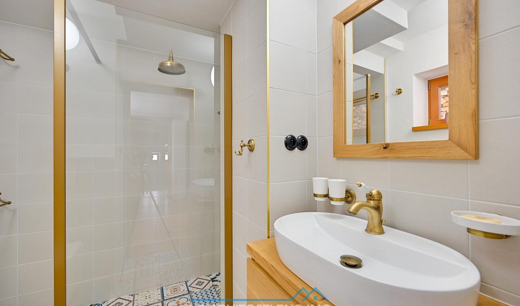 Prodej domu 184 m² s pozemkem 184 m², Znojmo – náhled fotky 10