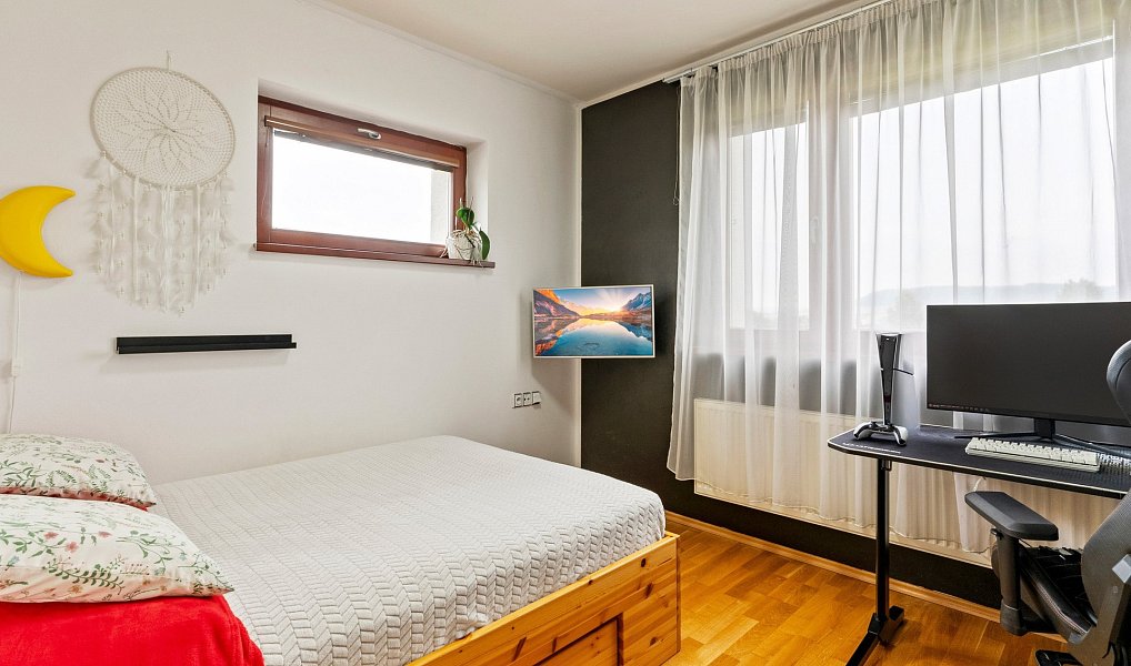 Prodej domu 246 m² s pozemkem 1 270 m², Beroun – náhled fotky 34