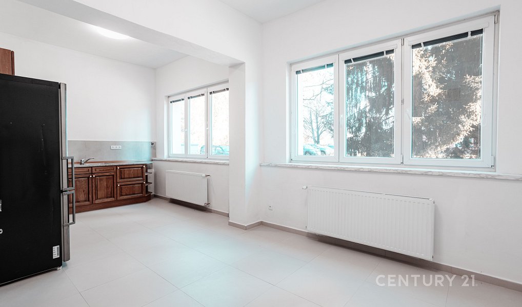 Pronájem bytu 2+kk 64 m², Jindřichův Hradec – náhled fotky 4