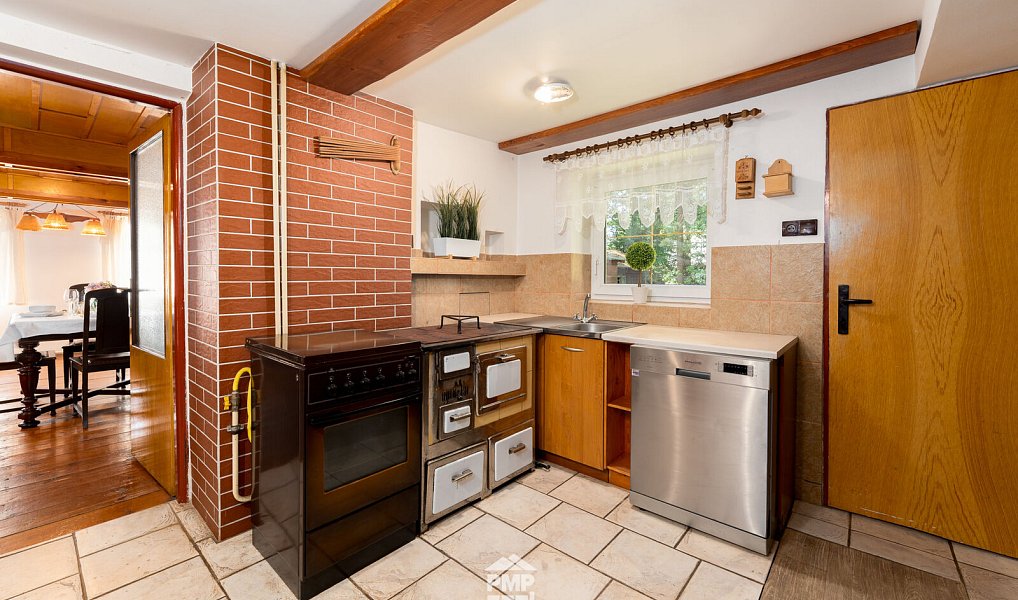 Prodej domu 257 m² s pozemkem 1 893 m², Svratouch – náhled fotky 11