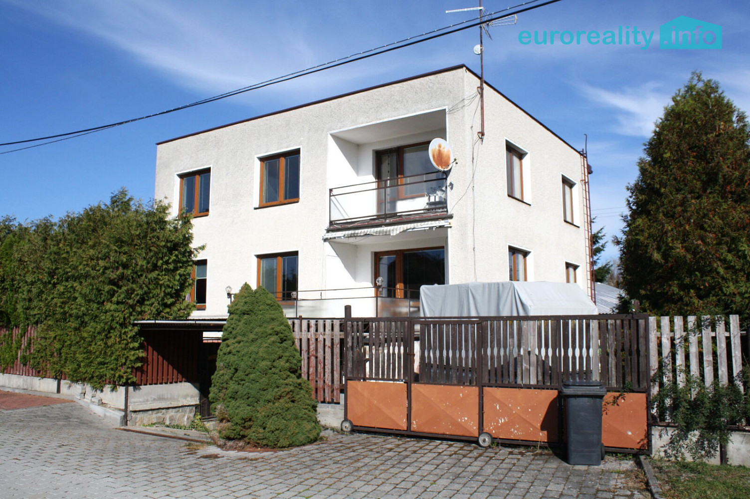 Prodej domu 295 m² s pozemkem 1 452 m²