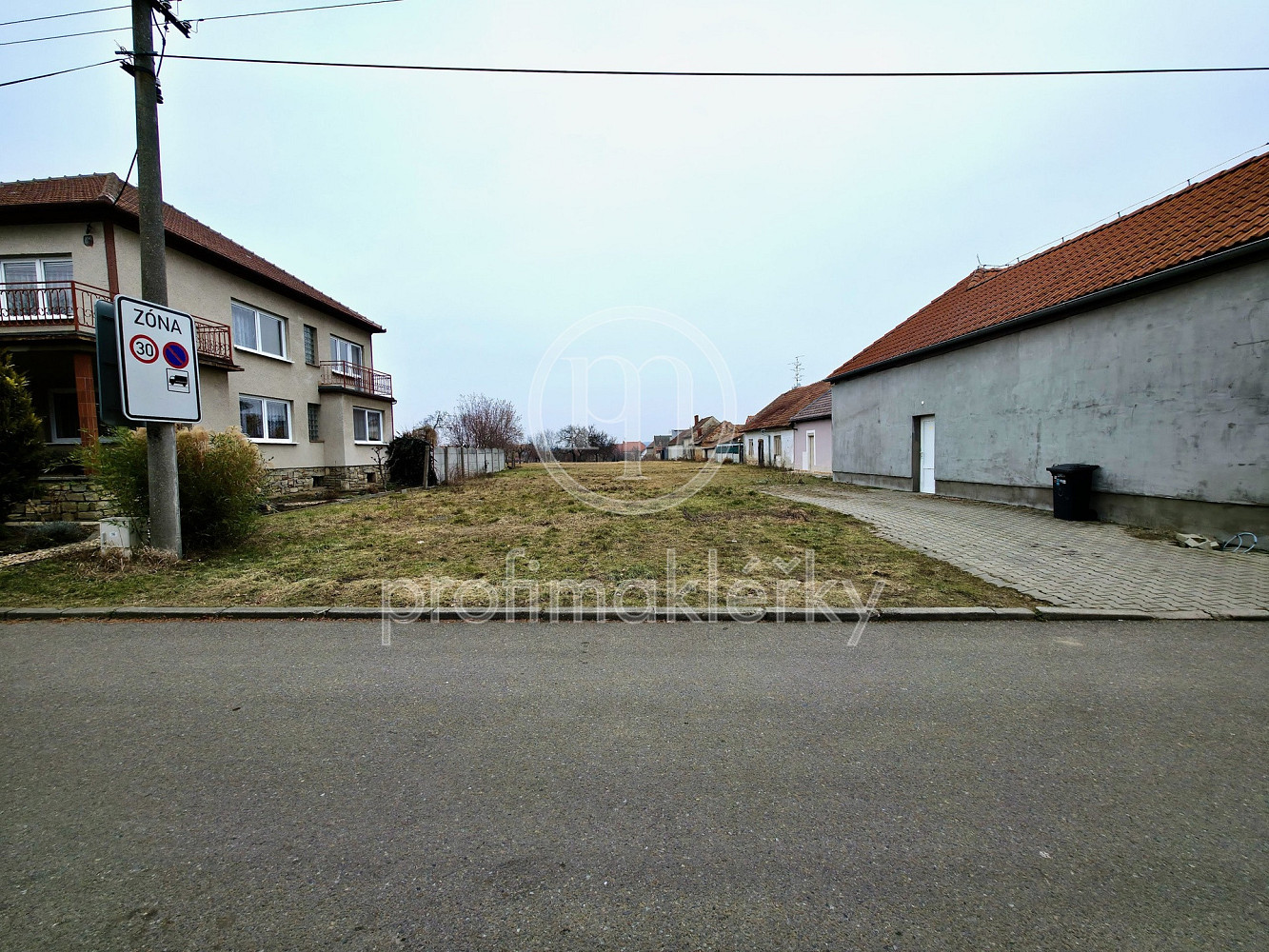 Prodej stavebního pozemku 2 298 m²