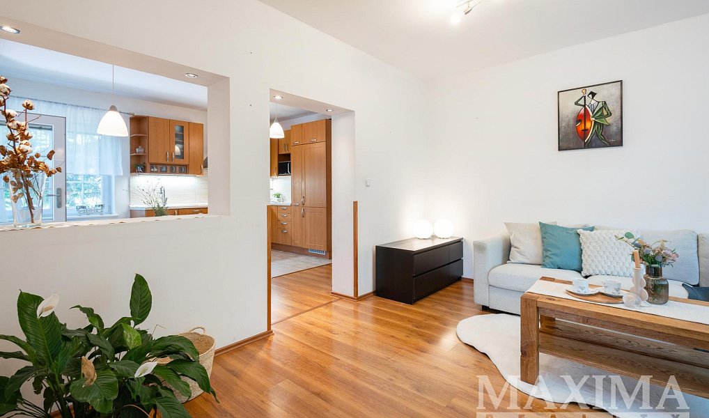 Prodej domu 180 m² s pozemkem 1 806 m², Cvrčovice – náhled fotky 5
