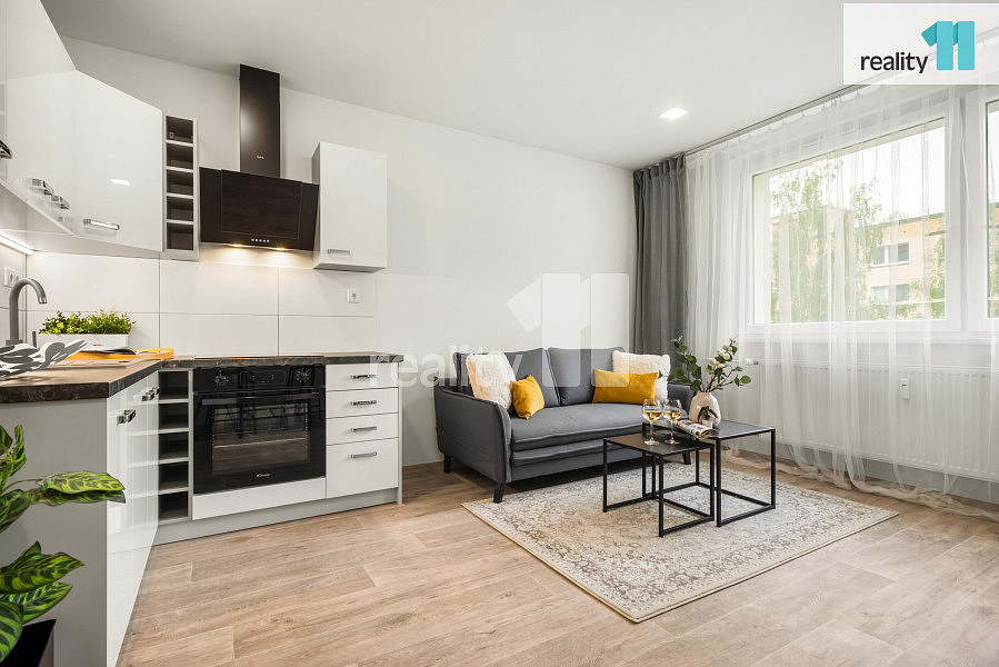 Pronájem bytu 2+kk 40 m² — photo 2