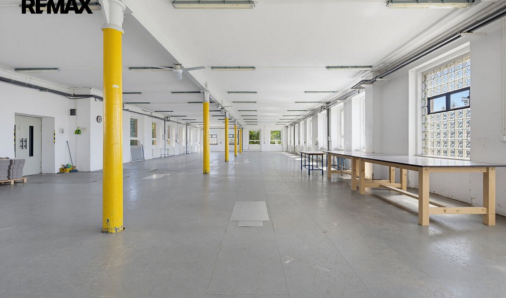 Prodej výrobních prostor 2 350 m², Aš – náhled fotky 22