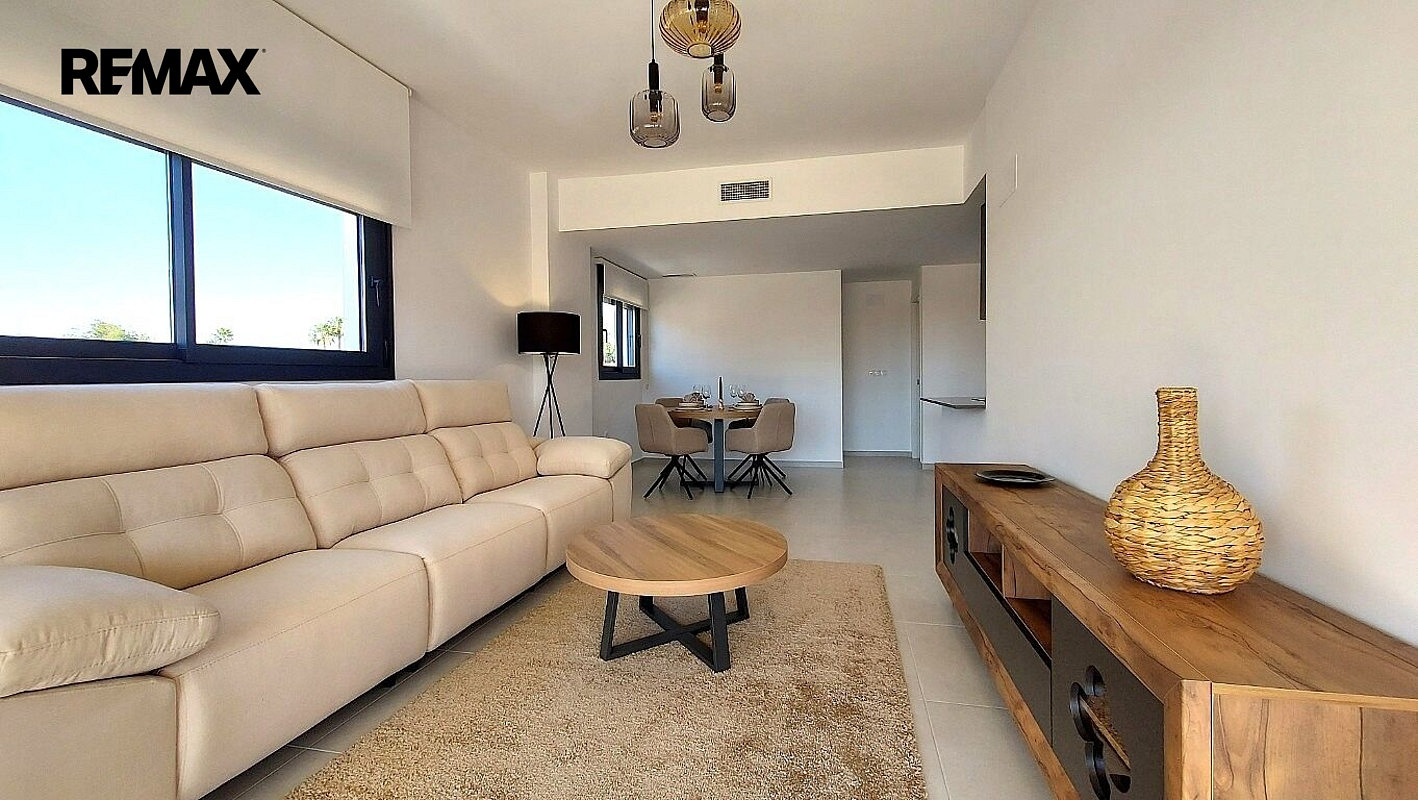 Piso 3+kk – San Miguel de Salinas - Más