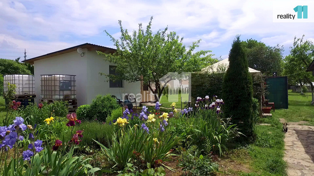 Prodej stavebního pozemku 2 136 m² — photo 2