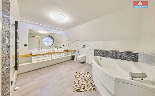 Pronájem domu 100 m² s pozemkem 2 561 m², Mentzlova, Trutnov - Voletiny