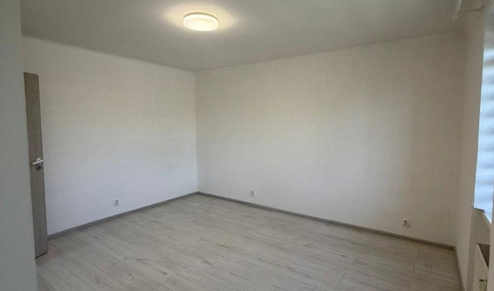 Pronájem bytu 1+1 29 m², Litvínov – náhled fotky 2