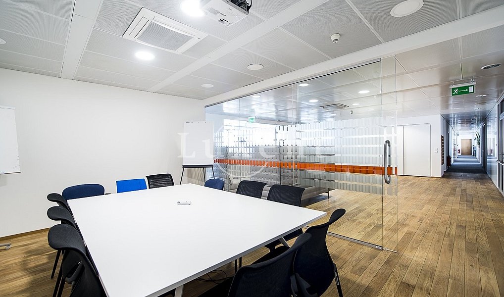 Pronájem kanceláře 570 m², Praha – náhled fotky 2