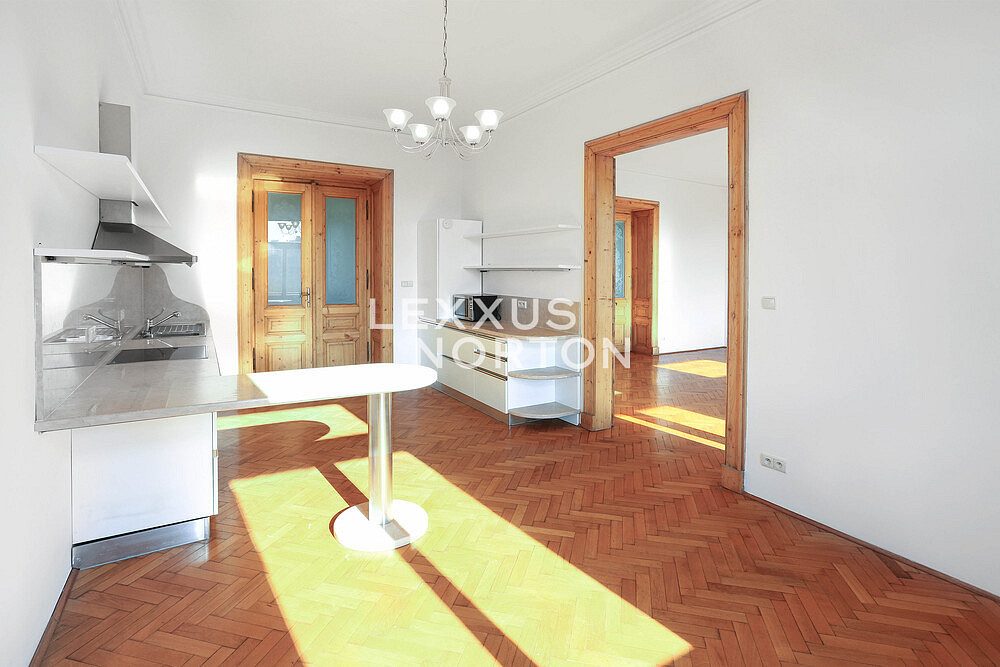 Pronájem bytu 6+kk 255 m² — photo 2