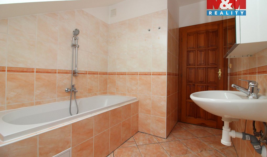 Prodej bytu 2+1 92 m², Nový Bor – náhled fotky 12
