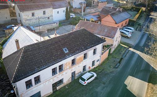 Prodej domu 387 m² s pozemkem 625 m², Peruc - Černochov, okres Louny
