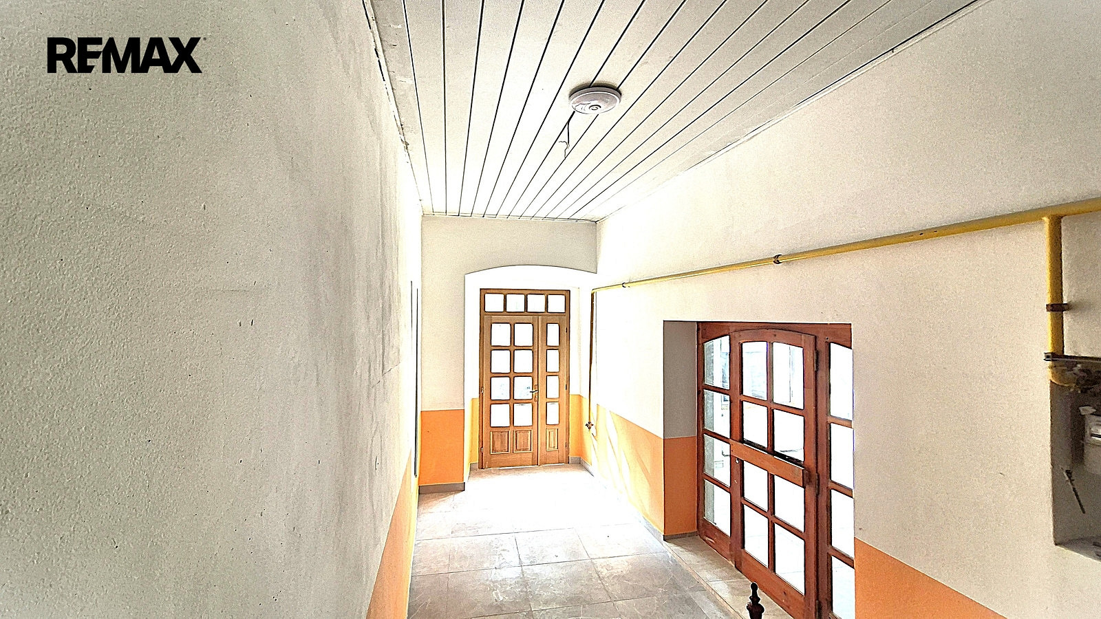 Pronájem obchodních prostor 70 m² — photo 3