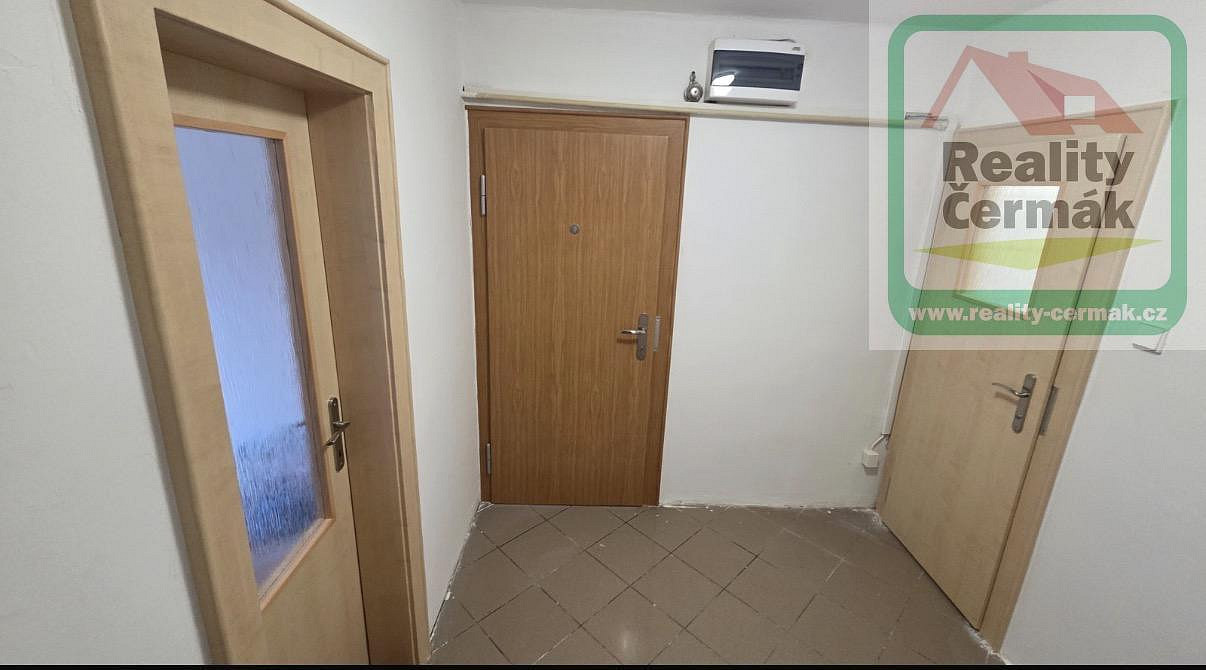 Pronájem bytu 2+1 56 m² – fotografie 4